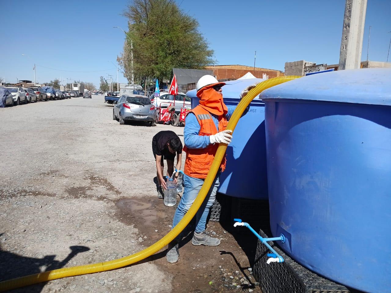 puntos-alternativos-de-distribucion-entregaron-355-mil-litros-de-agua-potable-durante-la-fiesta-de-la-tirana-220726105625